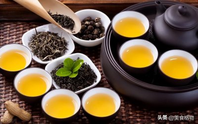 ​红茶和绿茶的冲泡温度（红茶冲泡水温多少度合适）