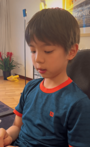 ​嗯哼说要接受人的不完美 夸赞爸爸杜江长得帅