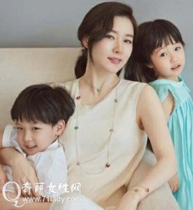 ​李英爱的老公，李英爱晒龙凤胎近照