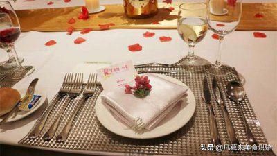 ​吃牛排是左手拿刀右手拿叉还是左手拿叉右手拿刀（吃西餐是左手拿刀还是右手拿