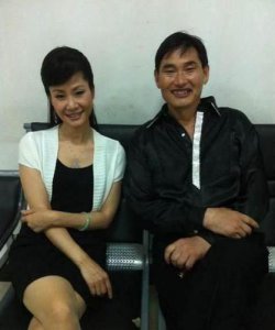 ​于文华老公李凡，于文华现在身价多(于文华与李凡结婚照片)