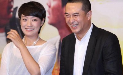 ​张嘉译老婆个人资料，闫妮军衔