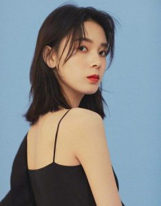 ​一直不温不火的女演员(不温不火的女演员)