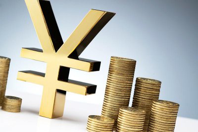 ​年内首度破“ 7 ” 离岸人民币盘中回落超百点 市场人士预计阶段性贬值幅度有限