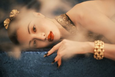 ​真的大气又好看呢！钟楚曦戛纳红毯东方美人