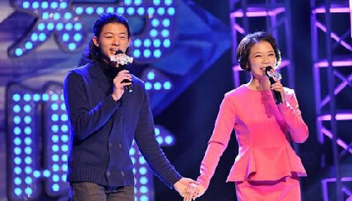 火风现任老婆姜华照片(火风现任老婆姜华年龄资料照片)