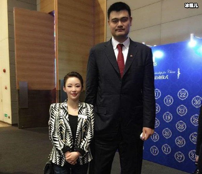 潘晓婷和姚明的合影
