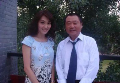 ​范伟老婆，张翰撞脸(范伟和女明星)