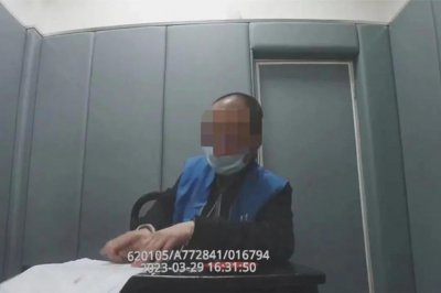 ​一个似曾相识的抖肩摇头，破获尘封 15 年的命案……