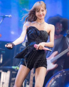 ​泰国lisa多高多重，Lisa身高体重