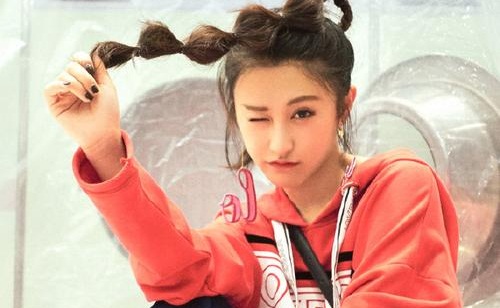 俄罗斯娜娜虚拟歌手真实长相来了！目前账号