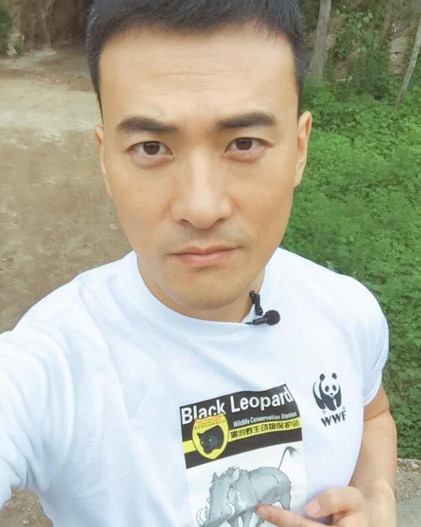 释小龙何洁什么关系（揭秘何洁释小龙分手原因）