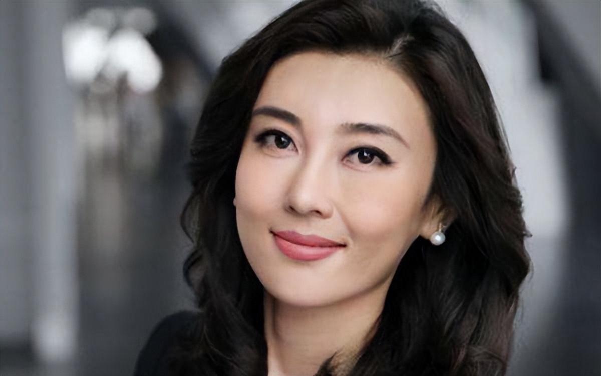 李红裸照事件真相(央视最美女主持人李红)