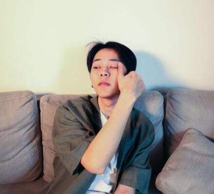 一条小团团和陈死狗什么关系 两个人有没有在一起