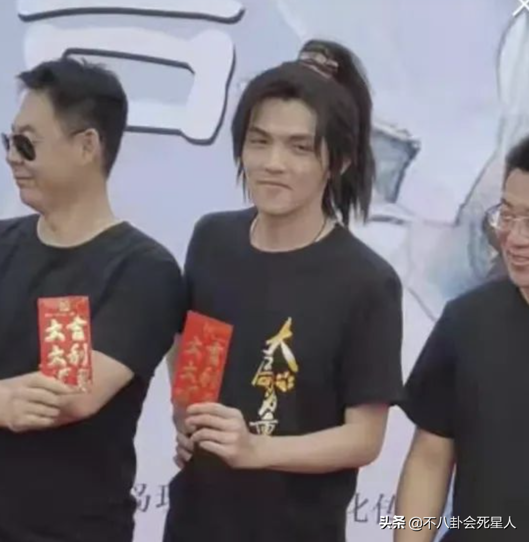 郑靓歆是男的还是女的  没长相没演技说的是她吗 