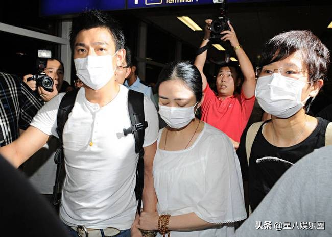 朱丽倩第一任老公是谁  为爱隐忍21年才嫁给刘德华 