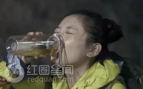 贝尔荒野求生喝尿惊呆网友 贝尔喝尿女明星是谁