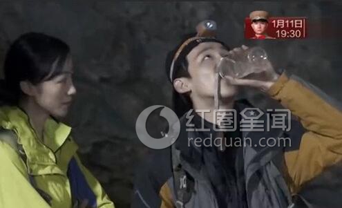 贝尔荒野求生喝尿惊呆网友 贝尔喝尿女明星是谁