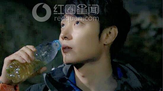 贝尔荒野求生喝尿惊呆网友 贝尔喝尿女明星是谁