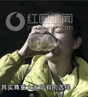 贝尔荒野求生喝尿惊呆网友 贝尔喝尿女明星是谁