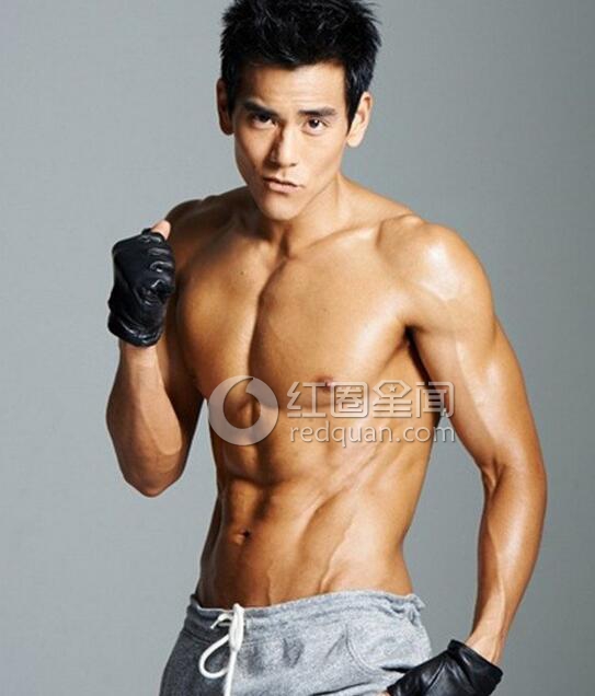 明星有哪些是肌肉男 周杰伦的腹肌怎么练的