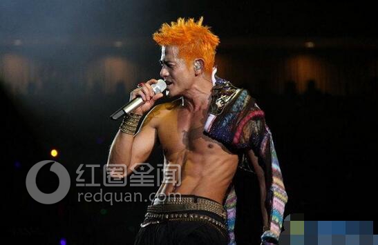 明星有哪些是肌肉男 周杰伦的腹肌怎么练的