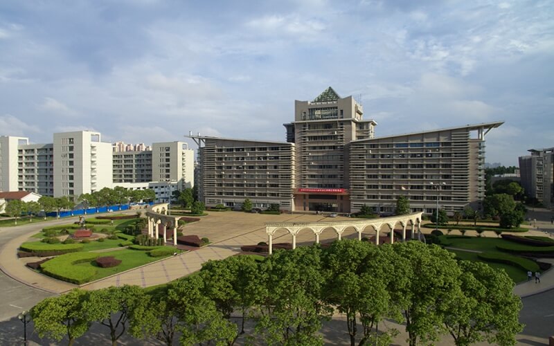 江苏技术师范学院现在是几本_四次更名哪个更好听