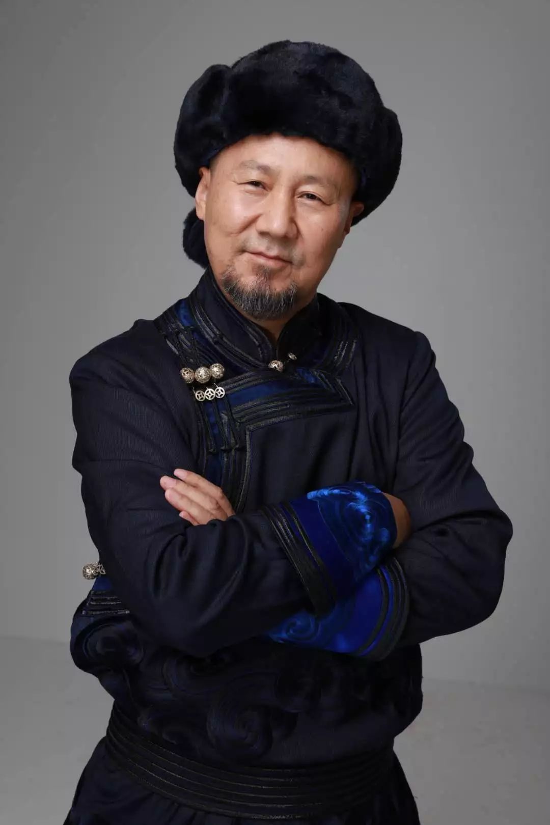 腾格尔个人资料写真作品