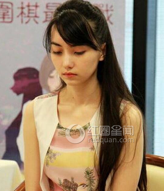 黑嘉嘉家庭背景怎么样 黑嘉嘉的身高有多少