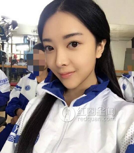 张蓝心胸部多大 张蓝艺有几个男朋友