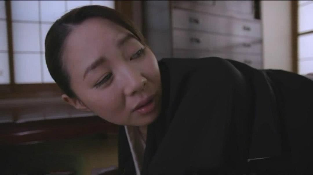 成宮彩叶个人资料写真作品