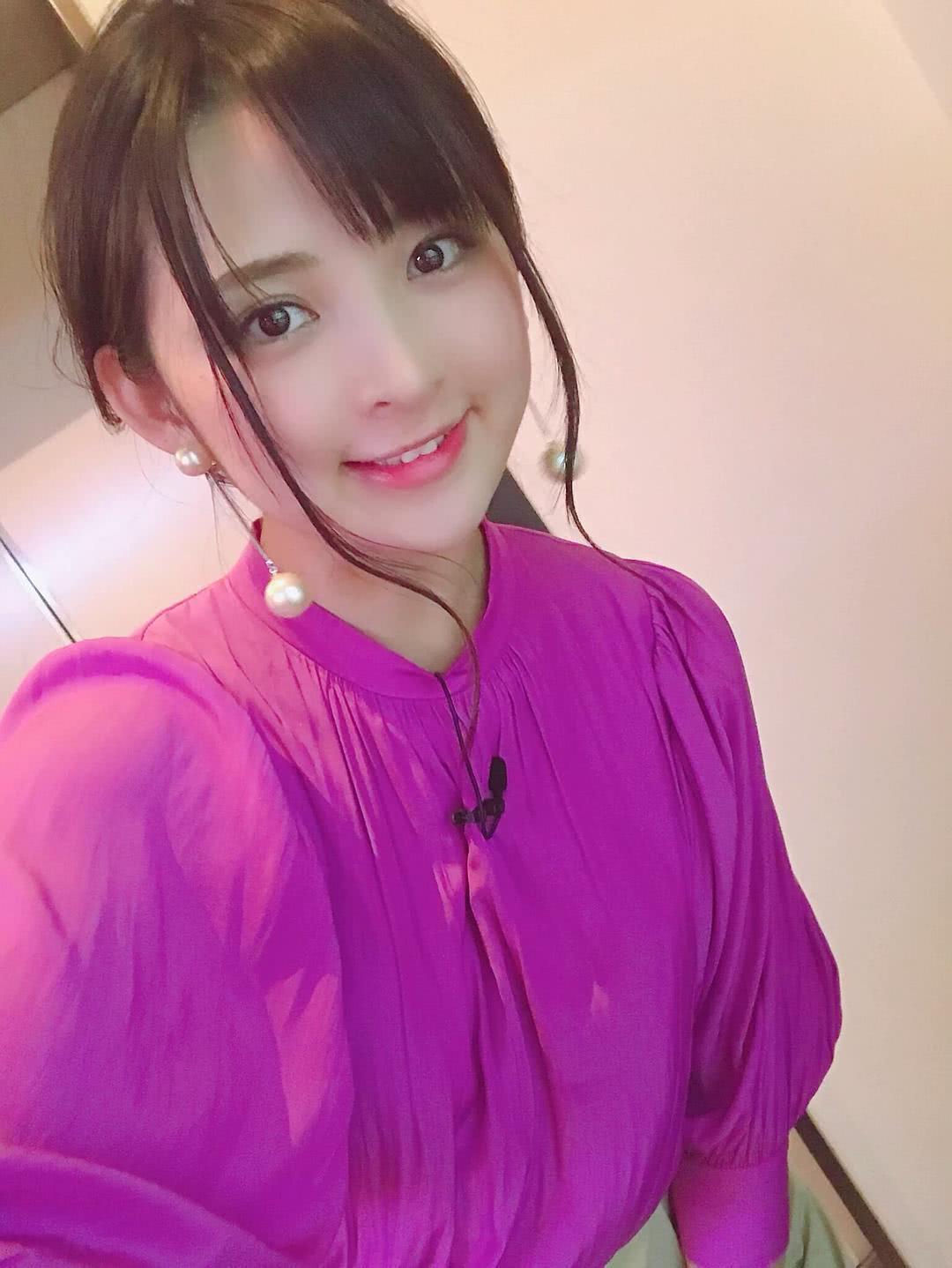 铃木咲个人资料写真作品