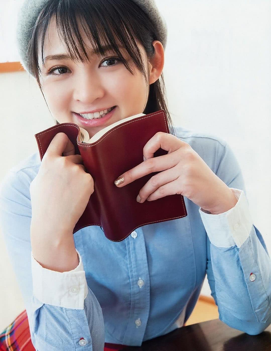 铃木咲个人资料写真作品