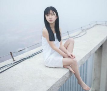 ​宋伊人脖子里的伤是怎么回事她之前经历了什么事情