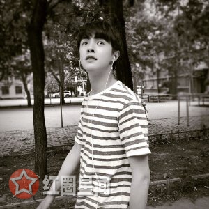 官鸿与鹿晗长得好像被质疑整容 解读演员官鸿是否整容