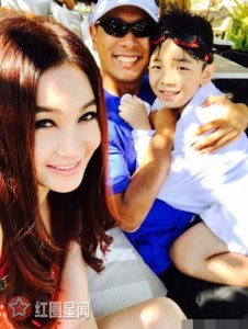 ​自爆温碧霞为什么不生孩子不老女神温碧霞走出婚变