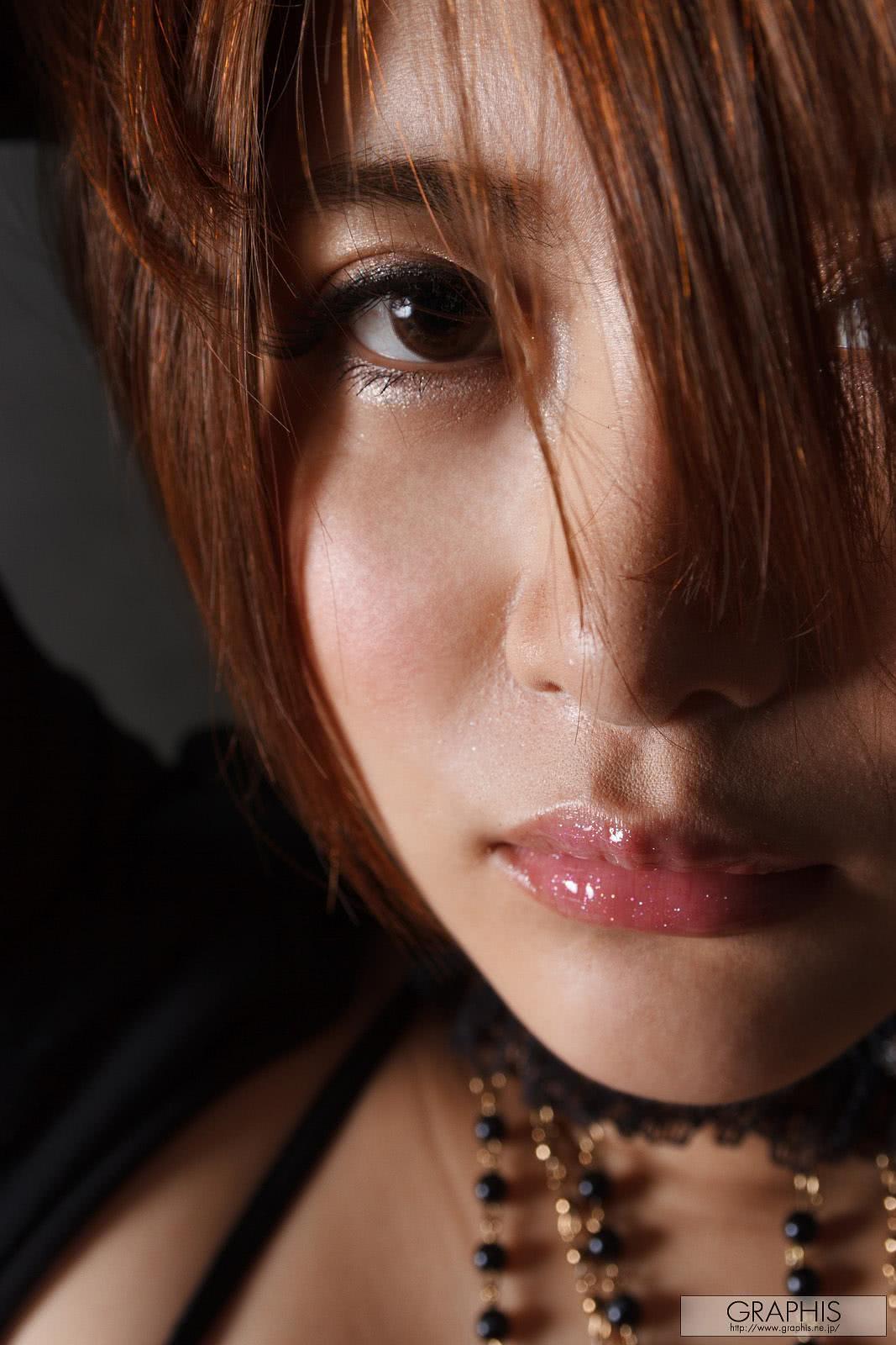推川悠里个人资料写真作品