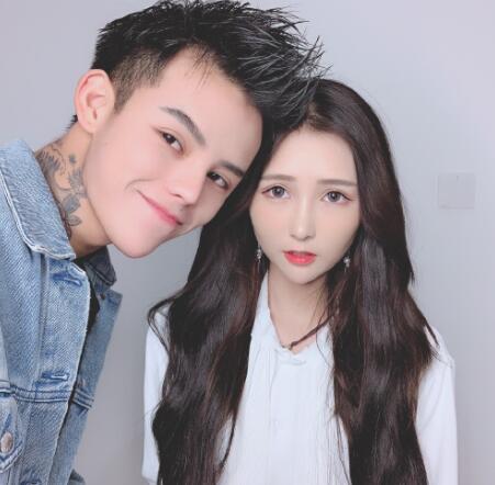 殷世航何婧婧的故事是什么 他们怎么在一起的