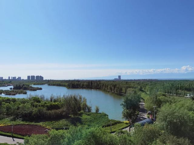 伊犁十大旅游景点（收藏篇伊犁最美的52处绝色美景）(1)