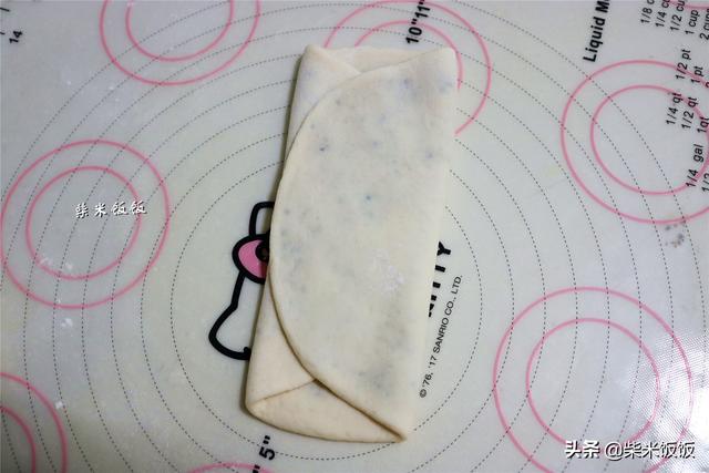 油酥饼怎么做又酥又脆又香（学会油酥饼这做法）(11)