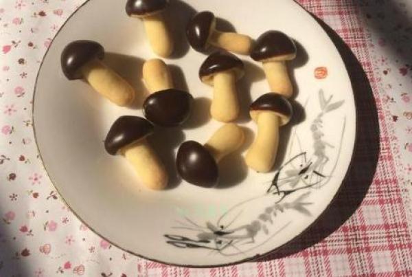 蘑菇的12种家常做法（大厨教你18道蘑菇的做法）(14)