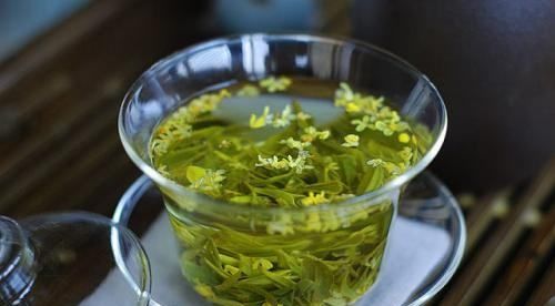 刚摘的桂花可以直接泡水,桂花从树上摘下来可以直接泡茶吗图1