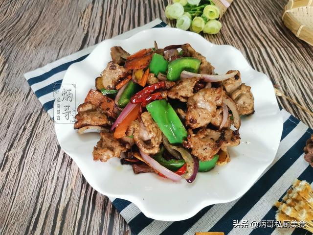 牛肉怎样烧又嫩又好吃窍门（饭店牛肉又嫩又滑特好吃）(16)