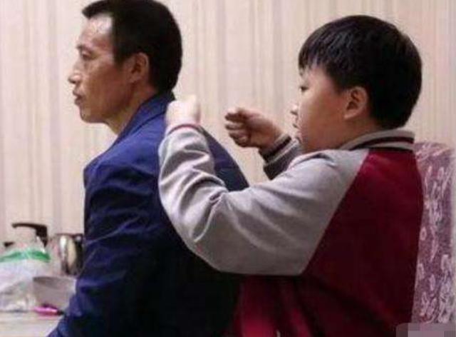 棒棒父子近况（还记得10年前的棒棒父子）(6)