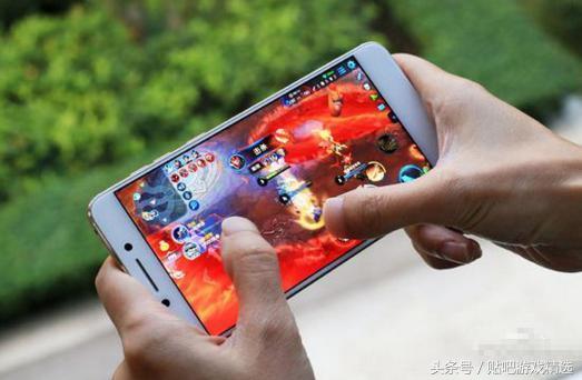 最近什么消消游戏最火手机版（5年前智能手机必装的四款手游）(1)