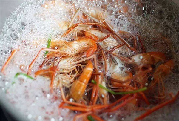 基尾虾怎样煮才不会老,基围虾怎样煮好吃需要几分钟图7