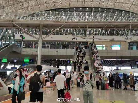 京广高铁晚点事件最新（京广高铁晚点原因查明）(1)