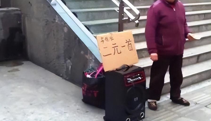 放弃事业和自我，母亲对王俊凯“平凡的爱”，让他7年成顶流