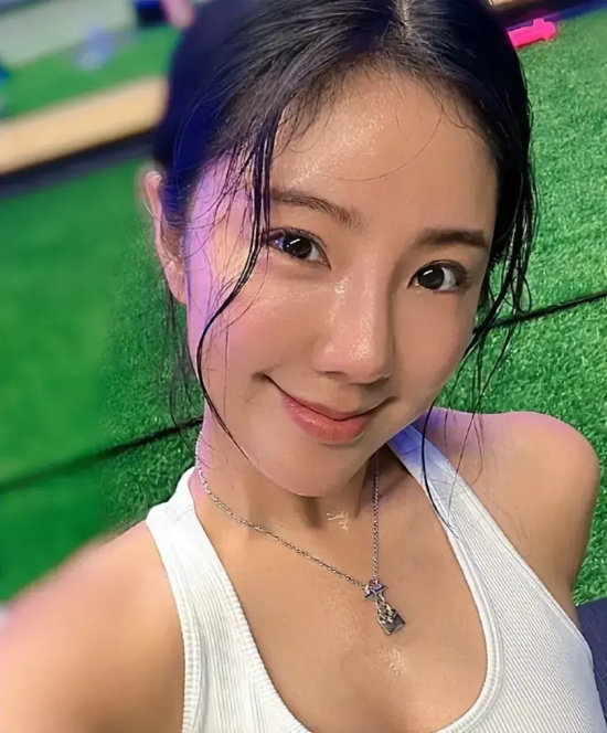 宅男女神赵奕欢近况：姐姐还是那么美，那么撩人