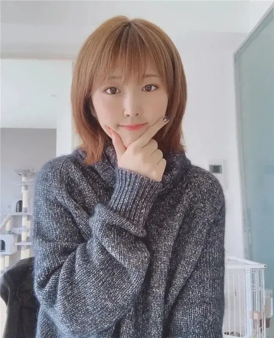 身材与敬业并存的松本菜奈实写真分享，未来可期！